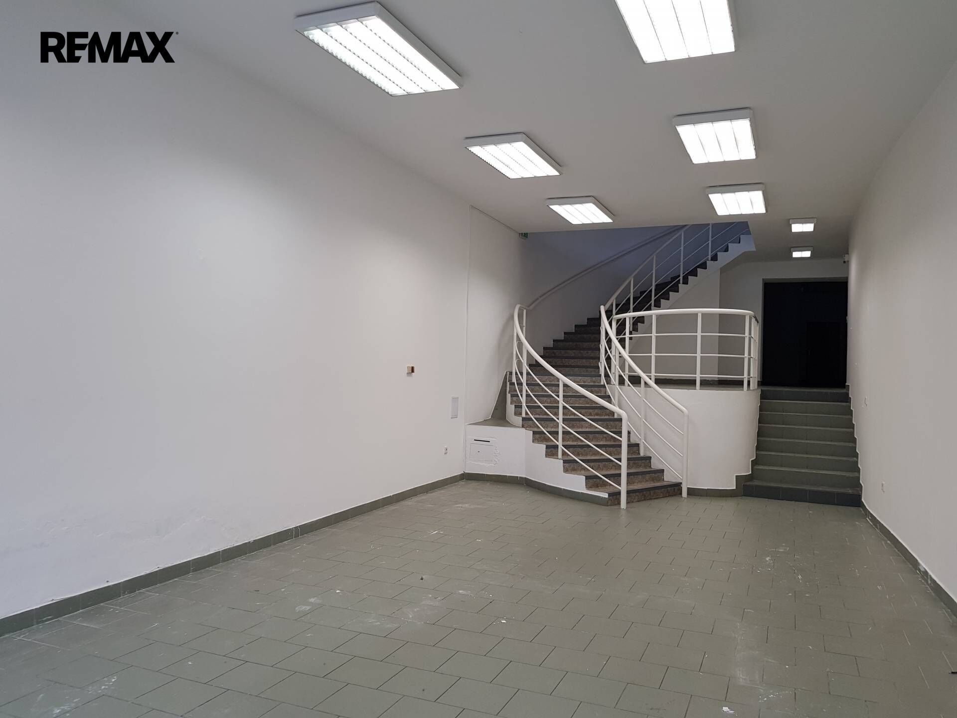 Obchodní prostory, nám. J. M. Marků, Lanškroun Lanškroun-Vnitřní Město, 200 m² - 1