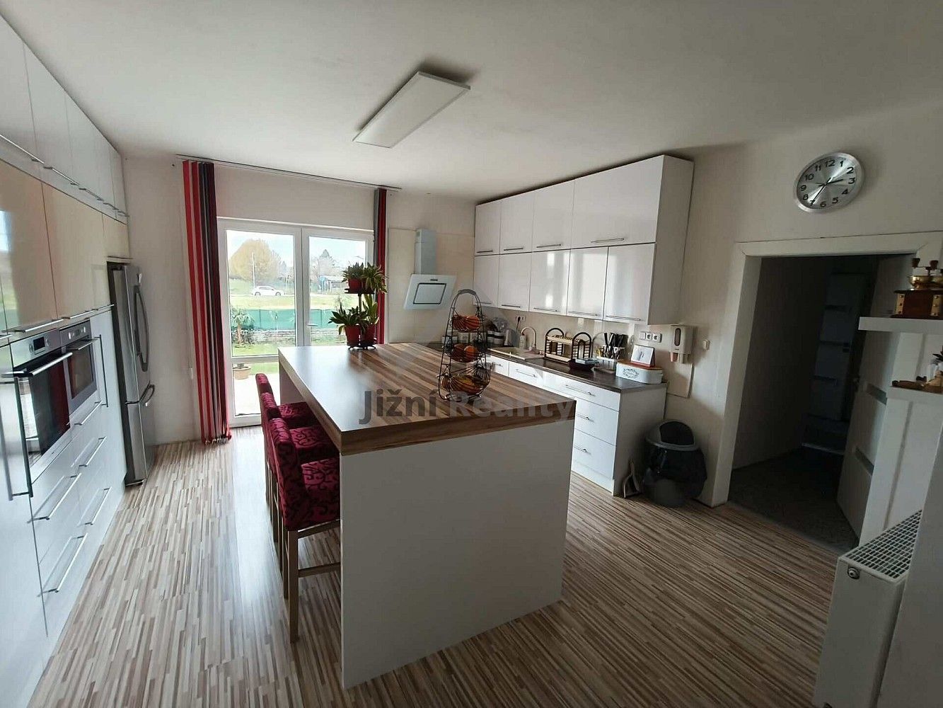Prodej rodinný dům - České Velenice, okres Jindřichův Hradec, Jihočeský kraj, 450 m² - 5