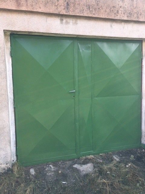 Garáže, Hodonín, 695 01