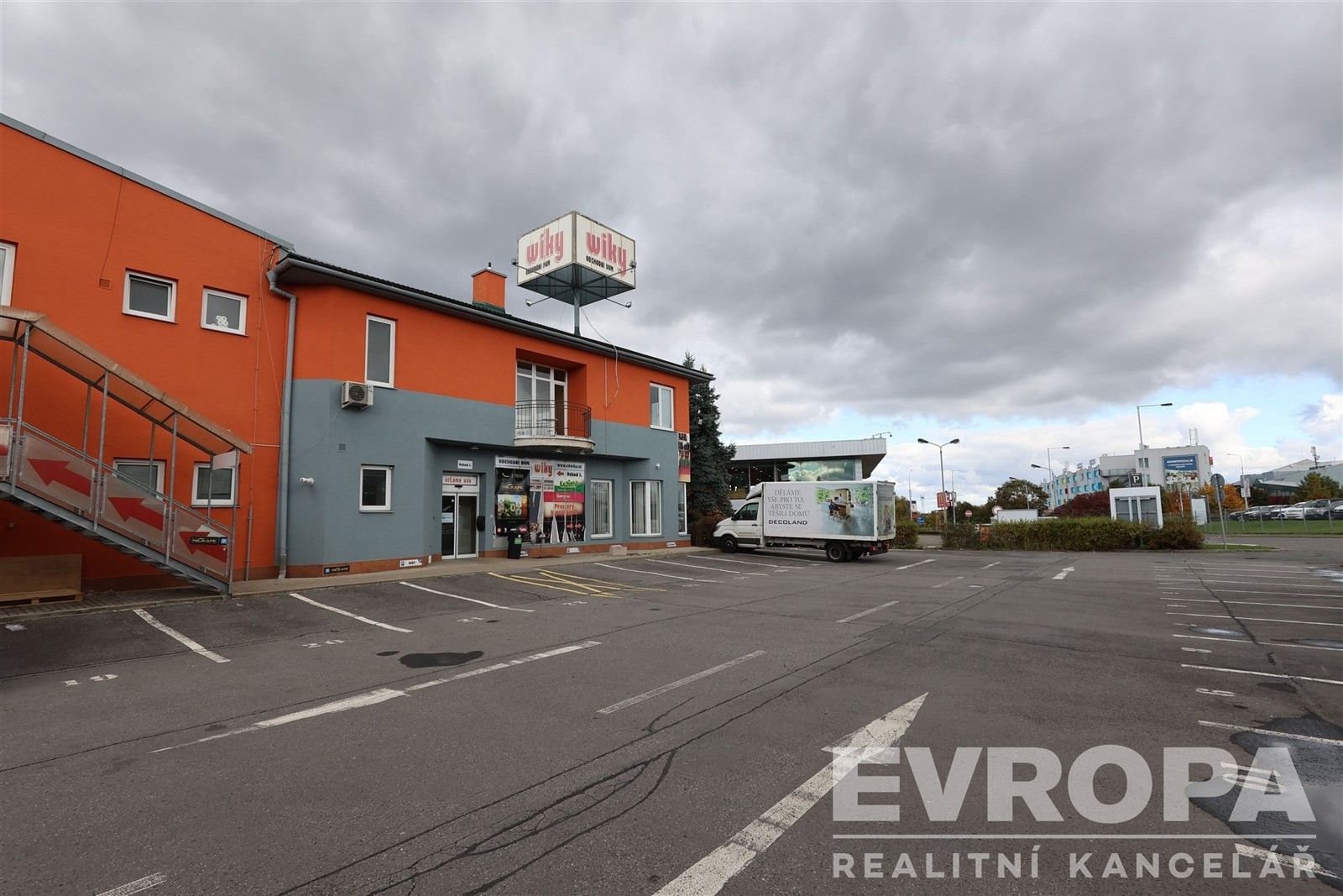 Obchodní prostory, V Oblouku, Průhonice, 600 m²