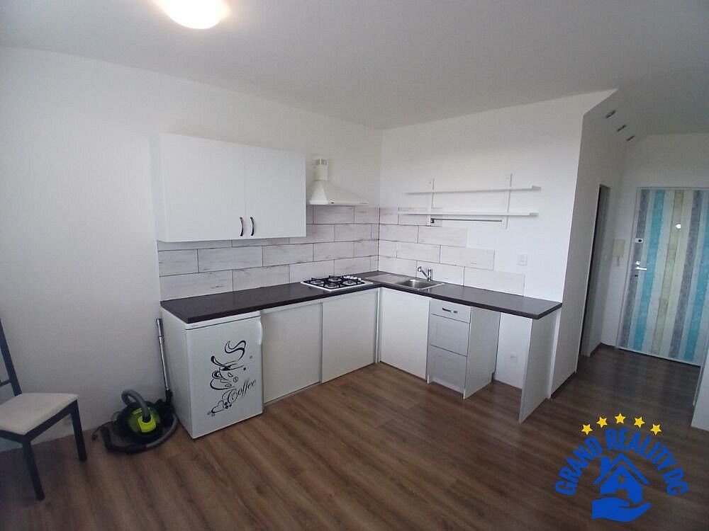 1+1, Švestková, Ústí nad Labem - Severní Terasa, 36 m²