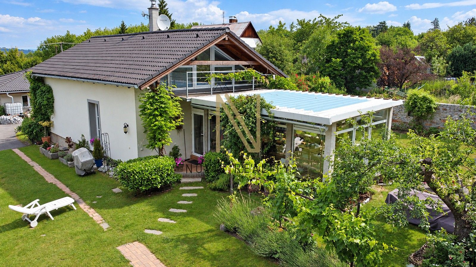 Rodinné domy, Ostrá Hůrka, Starý Plzenec, okres Plzeň-město, 249 m² - 2