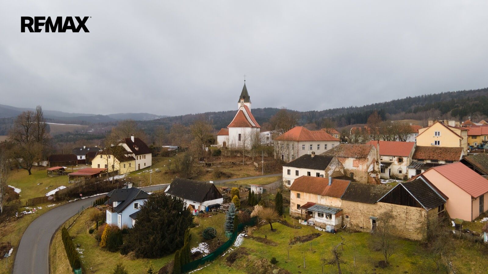 Zahrady, Ktiš, 2 270 m² - 1