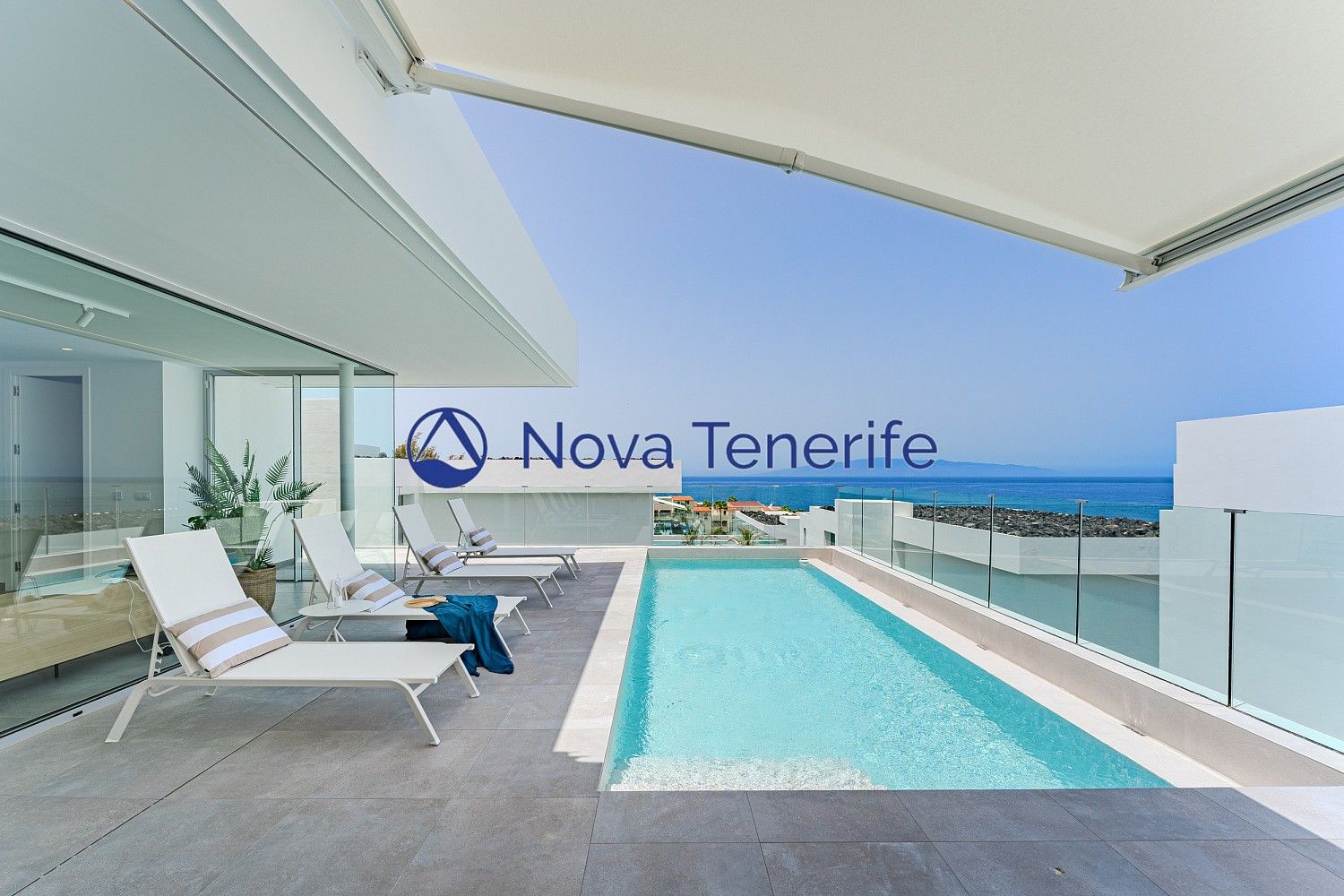 Vily, Adeje, Tenerife, Španělsko, 197 m² - 1