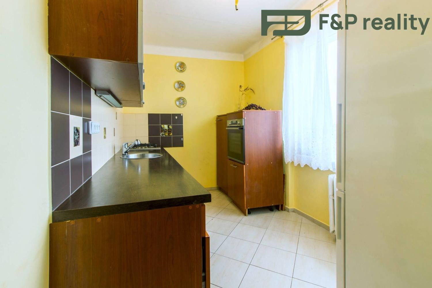 Pronájem byt 1+1 - Pod lipami, Praha, 37 m²