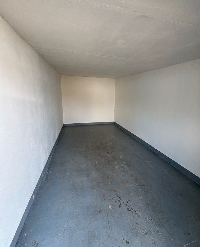 Garáže, Hodonín, 695 01