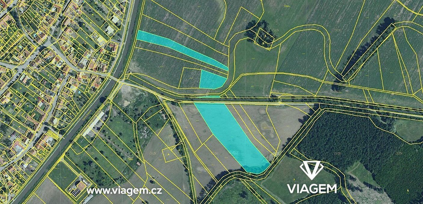 Zemědělský pozemek, 3 265 m²
