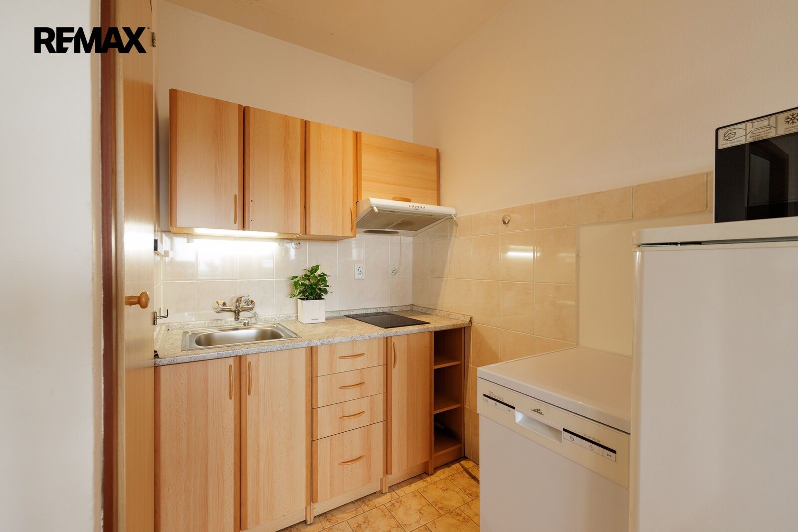 Byt 1+kk · 27 m² · Hlavatého 663, Praha Háje - 4