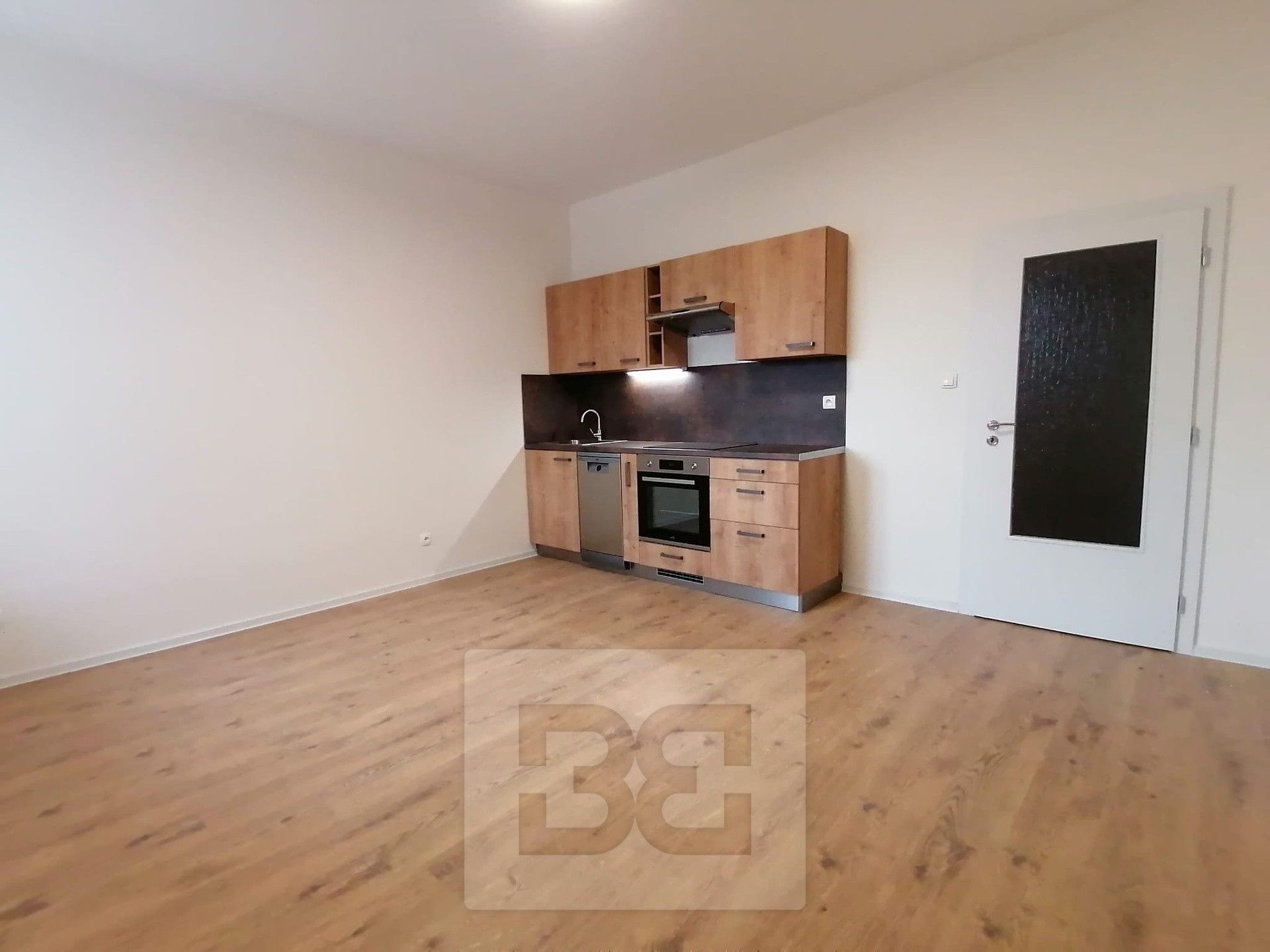 Pronájem byt 1+kk - Palackého, Ostrava, 26 m²